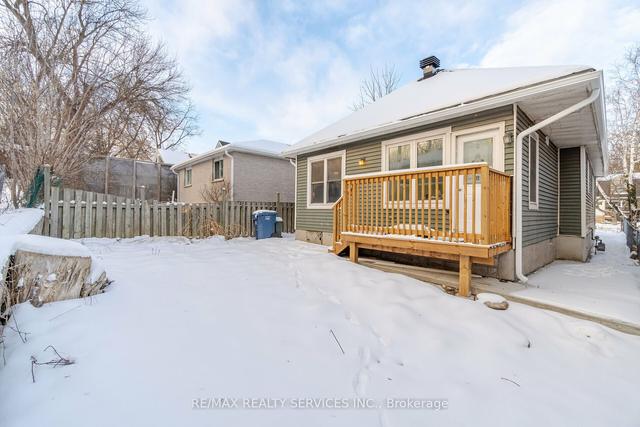 26 Stevenson St N, House detached with 3 bedrooms, 3 bathrooms and 2 parking in Guelph ON | Image 33