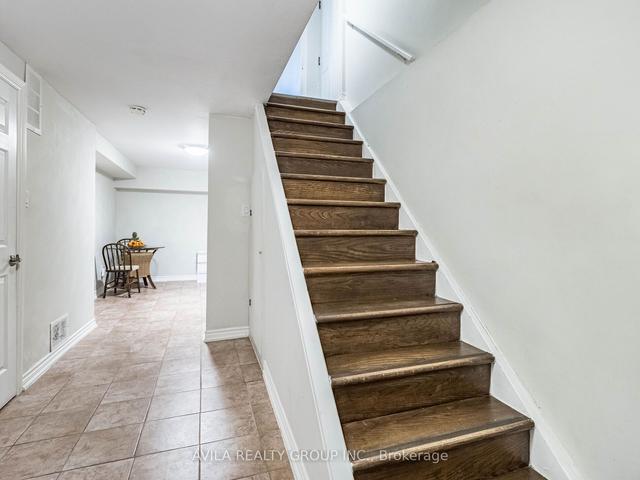 31 Wheatfield Rd, House detached with 3 bedrooms, 2 bathrooms and 5 parking in Brampton ON | Image 18