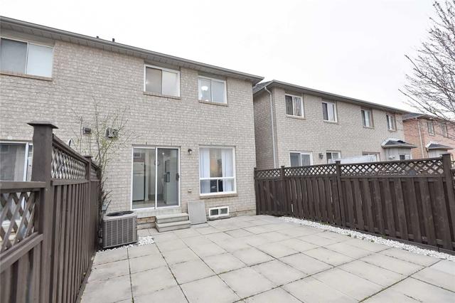 7 Gilgorm Rd, Townhouse with 3 bedrooms, 3 bathrooms and 2 parking in Brampton ON | Image 31
