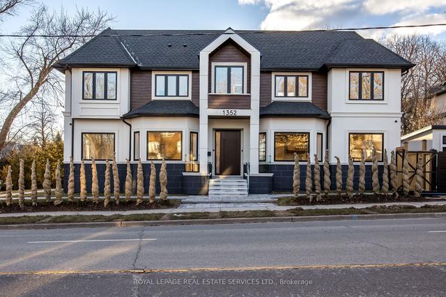 1352 Mount Pleasant Rd, House detached with 5 bedrooms, 5 bathrooms and 4 parking in Toronto ON | Image 1