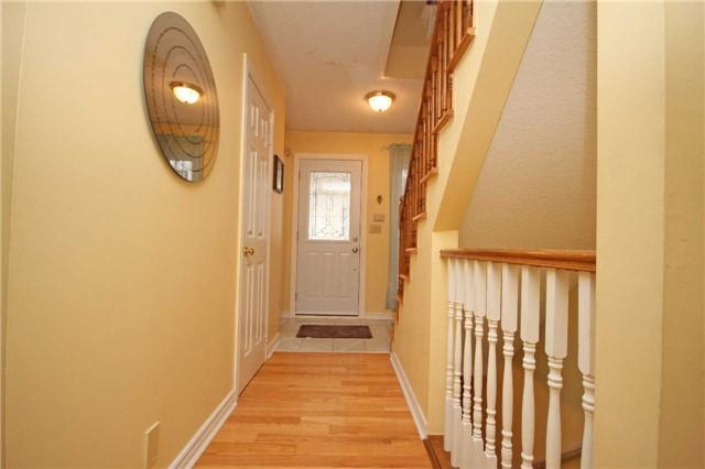 80 Heathcliffe Sq, Townhouse with 2 bedrooms, 3 bathrooms and 1 parking in Brampton ON | Image 9