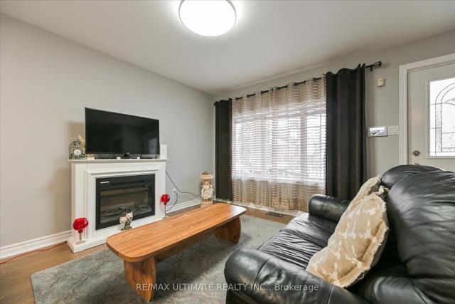 64 Juliet Cres, House detached with 2 bedrooms, 2 bathrooms and 8 parking in Toronto ON | Image 2