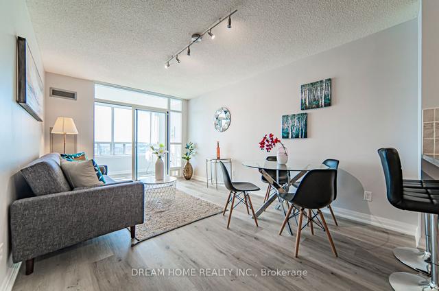 805 - 7363 Kennedy Rd, Condo with 1 bedrooms, 1 bathrooms and 1 parking in Markham ON | Image 4