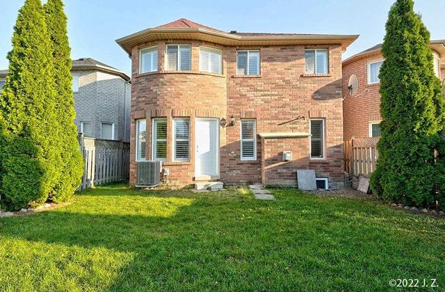 7059 Magistrate Terr, House detached with 4 bedrooms, 3 bathrooms and 4 parking in Mississauga ON | Image 21
