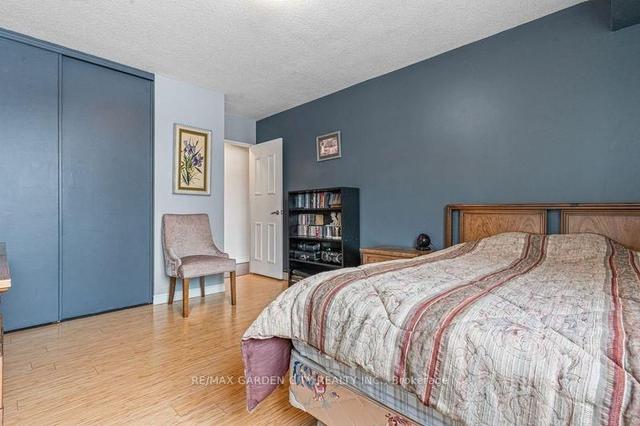203 - 301 Frances Ave, Condo with 3 bedrooms, 2 bathrooms and 1 parking in Hamilton ON | Image 14