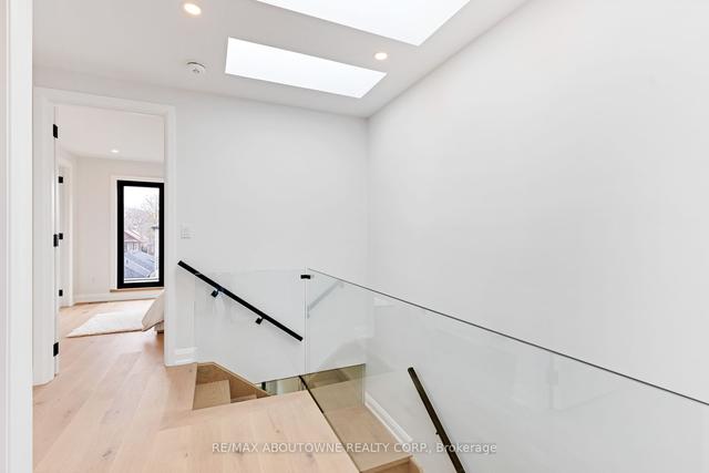 103 Tenth St S, House detached with 4 bedrooms, 5 bathrooms and 2 parking in Toronto ON | Image 11