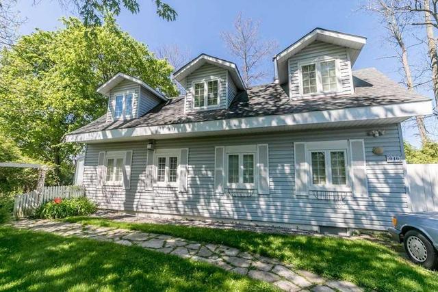 946 Lake Dr N, House detached with 3 bedrooms, 2 bathrooms and 6 parking in Georgina ON | Image 1
