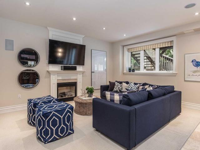 40 Rowley Ave, House detached with 4 bedrooms, 5 bathrooms and 3 parking in Toronto ON | Image 17