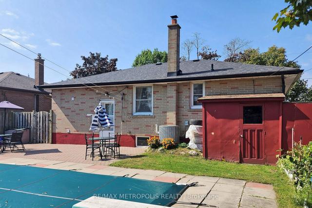 1409 Tremblay St, House detached with 3 bedrooms, 2 bathrooms and 3 parking in Oshawa ON | Image 33