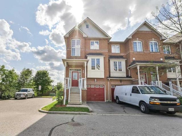 18 Boone Lane, Townhouse with 3 bedrooms, 2 bathrooms and 1 parking in Ajax ON | Image 1