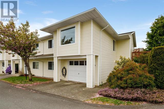 36 - 4125 Interurban Rd, House attached with 3 bedrooms, 3 bathrooms and 3 parking in Saanich BC | Image 1