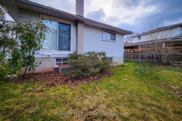2145 Sandringham Dr, House detached with 3 bedrooms, 2 bathrooms and 5 parking in Burlington ON | Image 40