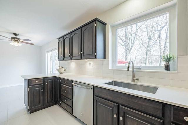892 Johnathan Dr, House detached with 2 bedrooms, 2 bathrooms and 4 parking in Mississauga ON | Image 14