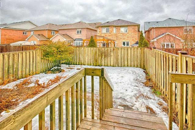 17 Amulet Cres, House attached with 4 bedrooms, 5 bathrooms and 2 parking in Richmond Hill ON | Image 18