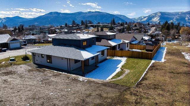 1728 Murdoch Street, House detached with 4 bedrooms, 3 bathrooms and null parking in Creston BC | Image 39