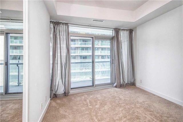 1604 - 12 York St, Condo with 3 bedrooms, 2 bathrooms and 1 parking in Toronto ON | Image 17