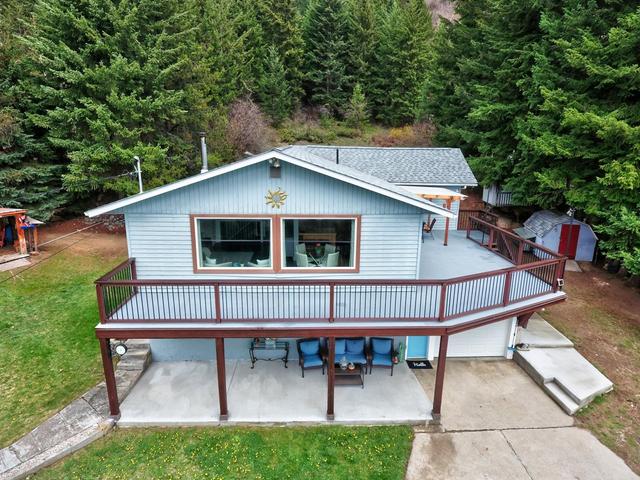 1257 Pass Creek Road, House detached with 5 bedrooms, 2 bathrooms and null parking in Central Kootenay J BC | Image 3