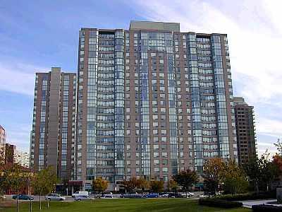 1712 - 285 Enfield Pl, Condo with 2 bedrooms, 2 bathrooms and 1 parking in Mississauga ON | Image 1