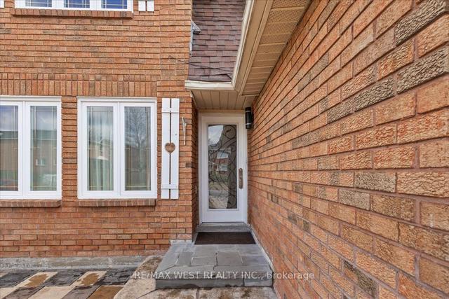 1646 Baggins St, House detached with 3 bedrooms, 4 bathrooms and 6 parking in Pickering ON | Image 23