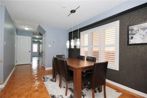 117 Venice Gate Dr, House detached with 3 bedrooms, 3 bathrooms and 3 parking in Vaughan ON | Image 3