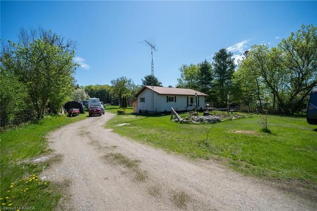2444 Henderson Road, House detached with 3 bedrooms, 1 bathrooms and 6 parking in Central Frontenac ON | Image 38