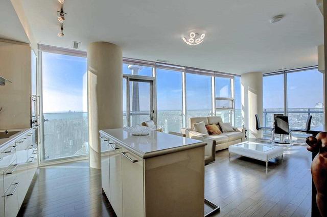 6708 - 14 York St, Condo with 2 bedrooms, 2 bathrooms and 1 parking in Toronto ON | Image 23
