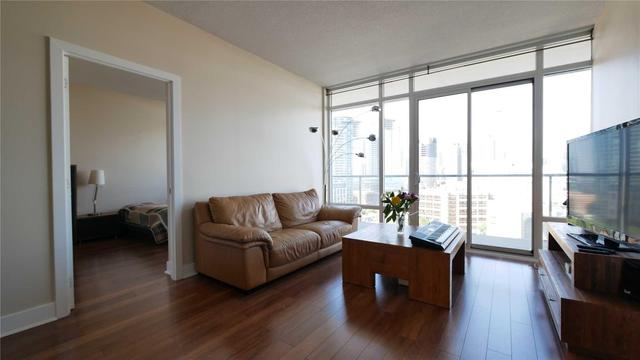 1401 - 90 Stadium Rd, Condo with 2 bedrooms, 2 bathrooms and 1 parking in Toronto ON | Image 2