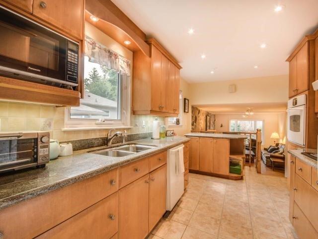 3646 Fieldgate Dr, House detached with 4 bedrooms, 3 bathrooms and 4 parking in Mississauga ON | Image 8