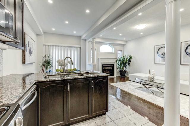 119 Maple Valley Rd, House semidetached with 4 bedrooms, 5 bathrooms and 4 parking in Vaughan ON | Image 15