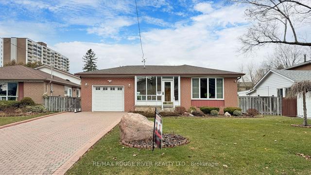 6 Lisburn Cres, House detached with 3 bedrooms, 2 bathrooms and 5 parking in Toronto ON | Image 1