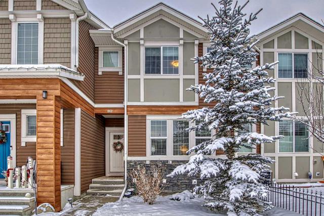862 Nolan Hill Boulevard Nw, Home with 4 bedrooms, 3 bathrooms and 4 parking in Calgary AB | Image 1