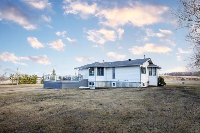 10314 95 Avenue, House detached with 4 bedrooms, 3 bathrooms and null parking in Sexsmith AB | Image 32