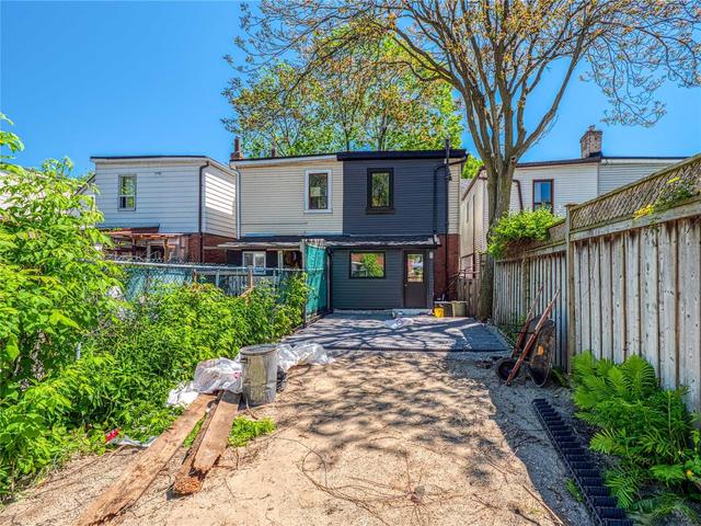 Upper - 376 Rhodes Ave, House semidetached with 3 bedrooms, 2 bathrooms and 1 parking in Toronto ON | Image 15