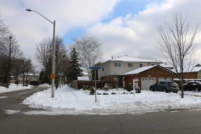 2720 Windjammer Rd, House semidetached with 3 bedrooms, 3 bathrooms and 2 parking in Mississauga ON | Image 12