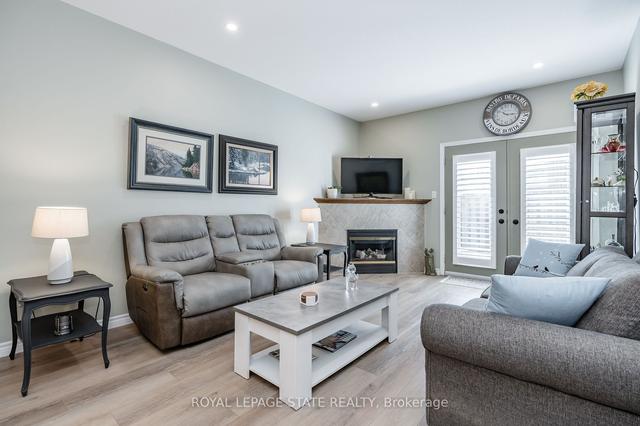 42 - 566 Southridge Dr, Townhouse with 2 bedrooms, 2 bathrooms and 2 parking in Hamilton ON | Image 9