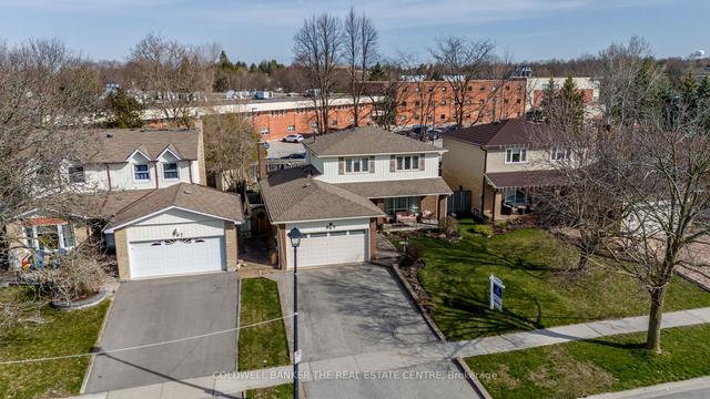 869 Sparrow Rd, House detached with 3 bedrooms, 4 bathrooms and 6 parking in Newmarket ON | Image 30