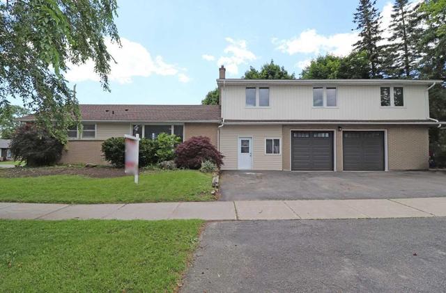 56 Mitchell Ave, House detached with 4 bedrooms, 5 bathrooms and 7 parking in Whitby ON | Image 1