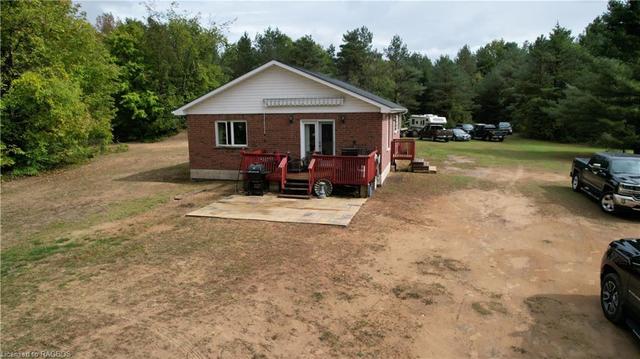 396 Bruce Rd 8 Road, House detached with 3 bedrooms, 1 bathrooms and 10 parking in South Bruce Peninsula ON | Image 11