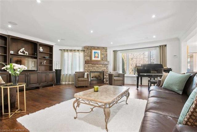 150 Douglas Ave, House detached with 4 bedrooms, 4 bathrooms and 7 parking in Oakville ON | Image 32