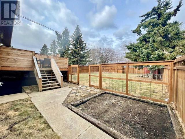 518 5 Avenue, House detached with 4 bedrooms, 2 bathrooms and 3 parking in Wainwright AB | Image 38