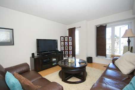 th65 - 39 Peach Dr, Townhouse with 2 bedrooms, 3 bathrooms and 2 parking in Brampton ON | Image 2