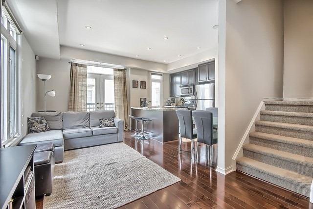 Th 3 - 60 Carr St, Townhouse with 3 bedrooms, 2 bathrooms and 1 parking in Toronto ON | Image 3
