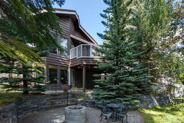640 Coach Grove Road Sw, House detached with 4 bedrooms, 3 bathrooms and 6 parking in Calgary AB | Image 41