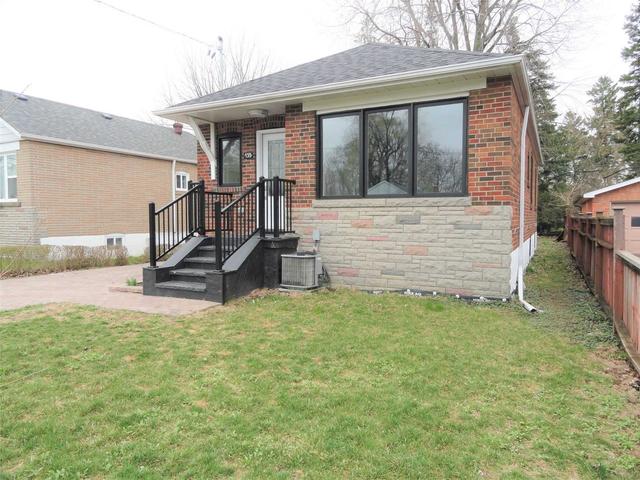135 Glenshephard Dr, House detached with 3 bedrooms, 2 bathrooms and 4 parking in Toronto ON | Image 23