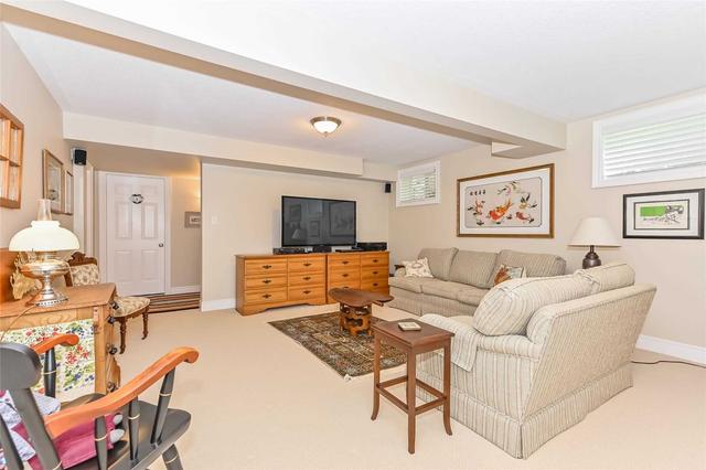 79 Woodside Rd, House detached with 4 bedrooms, 3 bathrooms and 4 parking in Guelph ON | Image 7