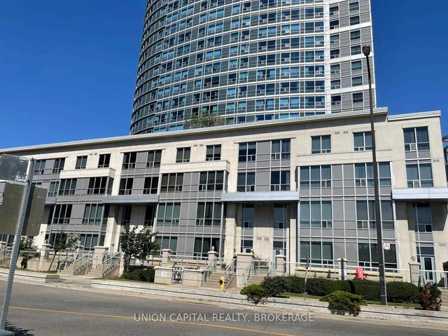 th312 - 36 Lee Centre Dr, Townhouse with 2 bedrooms, 2 bathrooms and 1 parking in Toronto ON | Image 10