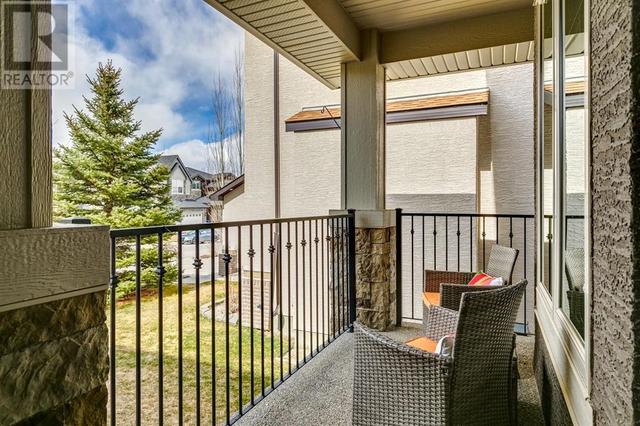544 Evergreen Circle Sw, House detached with 4 bedrooms, 3 bathrooms and 4 parking in Calgary AB | Image 2