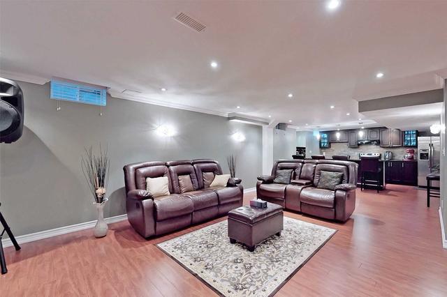 55 Stonechurch Cres, House detached with 4 bedrooms, 5 bathrooms and 4 parking in Markham ON | Image 26