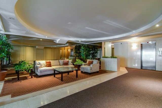409 - 335 Lonsdale Rd, Condo with 3 bedrooms, 2 bathrooms and 1 parking in Toronto ON | Image 1