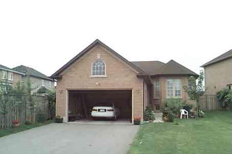 80 Grampian Ave, House detached with 3 bedrooms, 2 bathrooms and 2 parking in Vaughan ON | Image 1